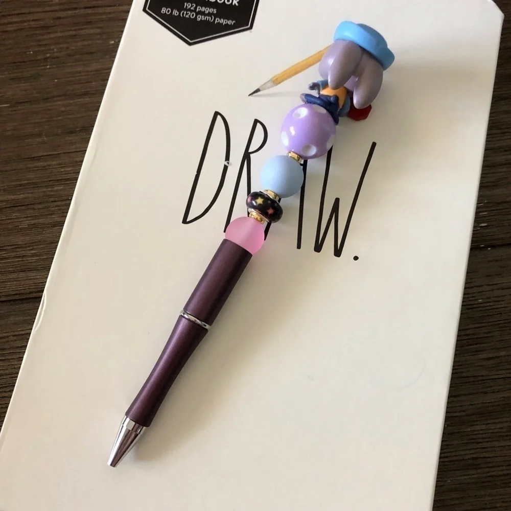 Disney Doorables: Zootopia: Judy Hopps as crossing guard handmade beaded pen